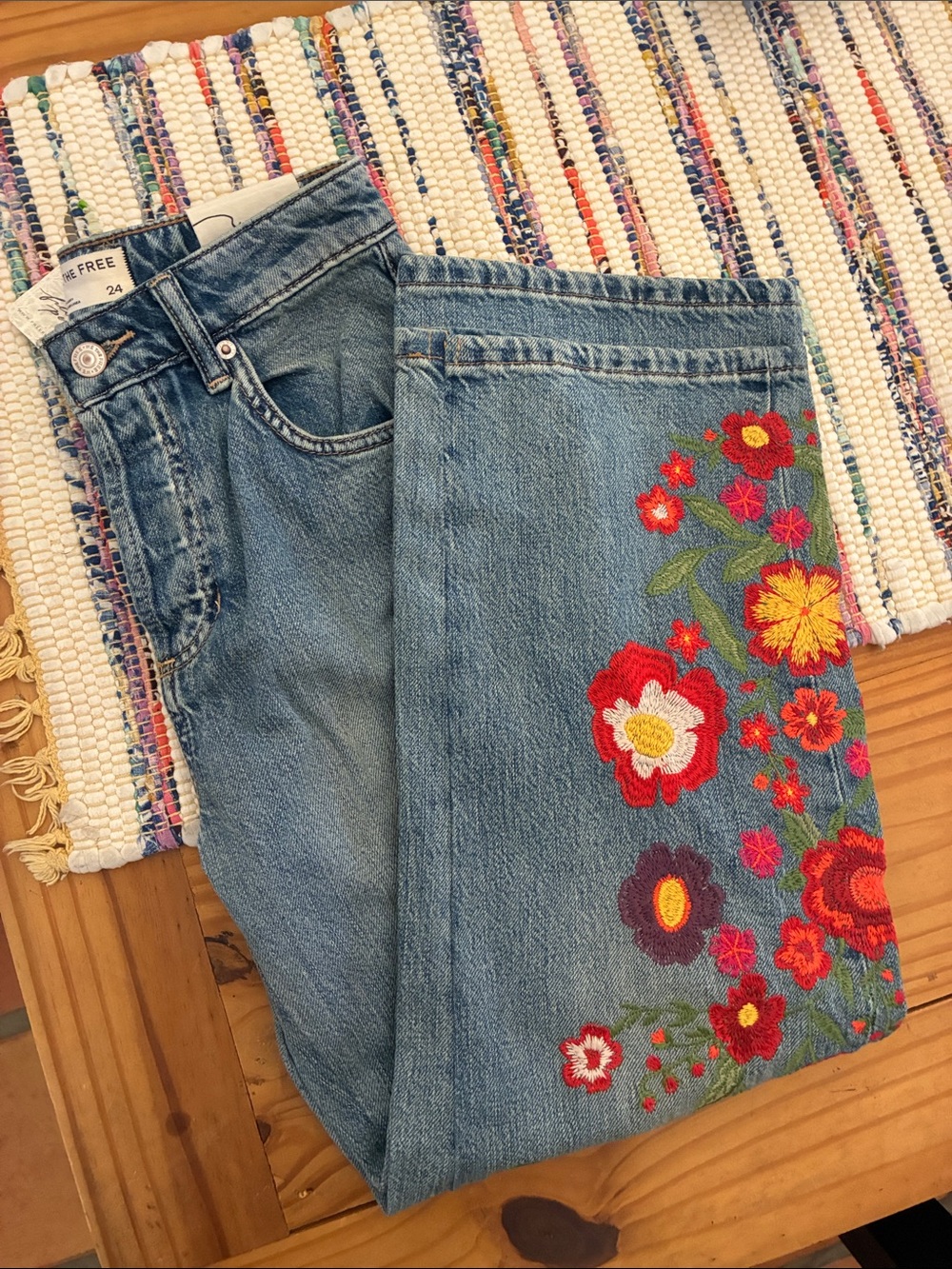 We The Free Light Blue High-Rise Women's Embroidered Denim Jeans, size 24 NWT - Picture 5 of 7